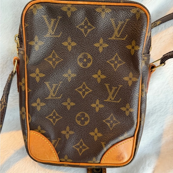 Louis Vuitton Monogram Messenger Bag in Brown and Tan - Picture 2 of 11